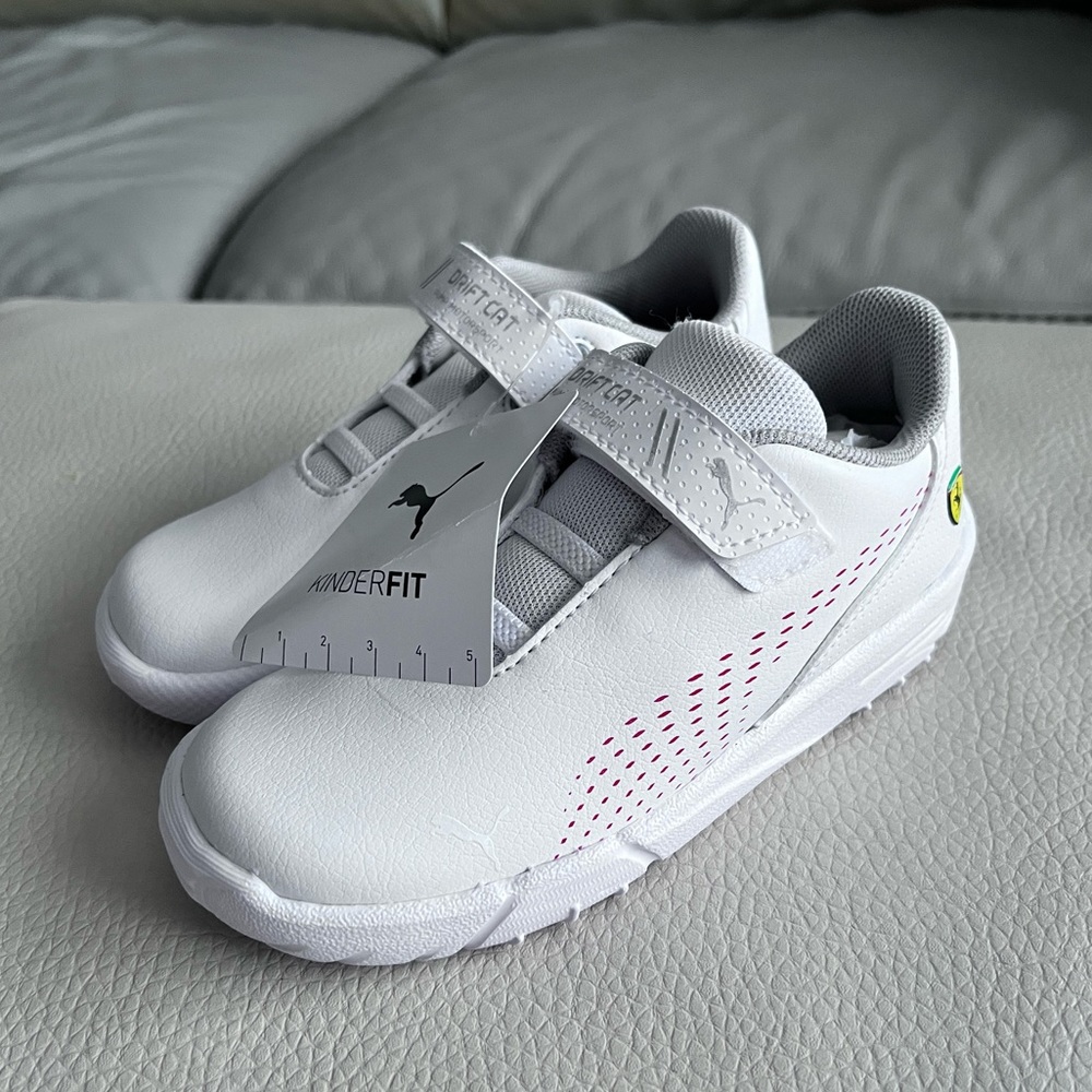NWT - Puma Kids’ Scuderia Ferrari Drift Cat Decima Motorsport Shoes - Size 10